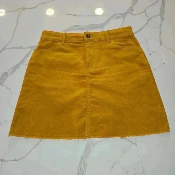Forever 21 Corduroy Mini Skirt Distressed Hem Mustard Yellow A Line Size Small - Picture 1 of 8